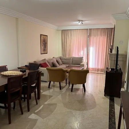 Beautiful In Vasari Puerto Banus מארבלה