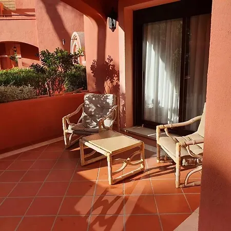 Beautiful In Vasari Puerto Banus דירה